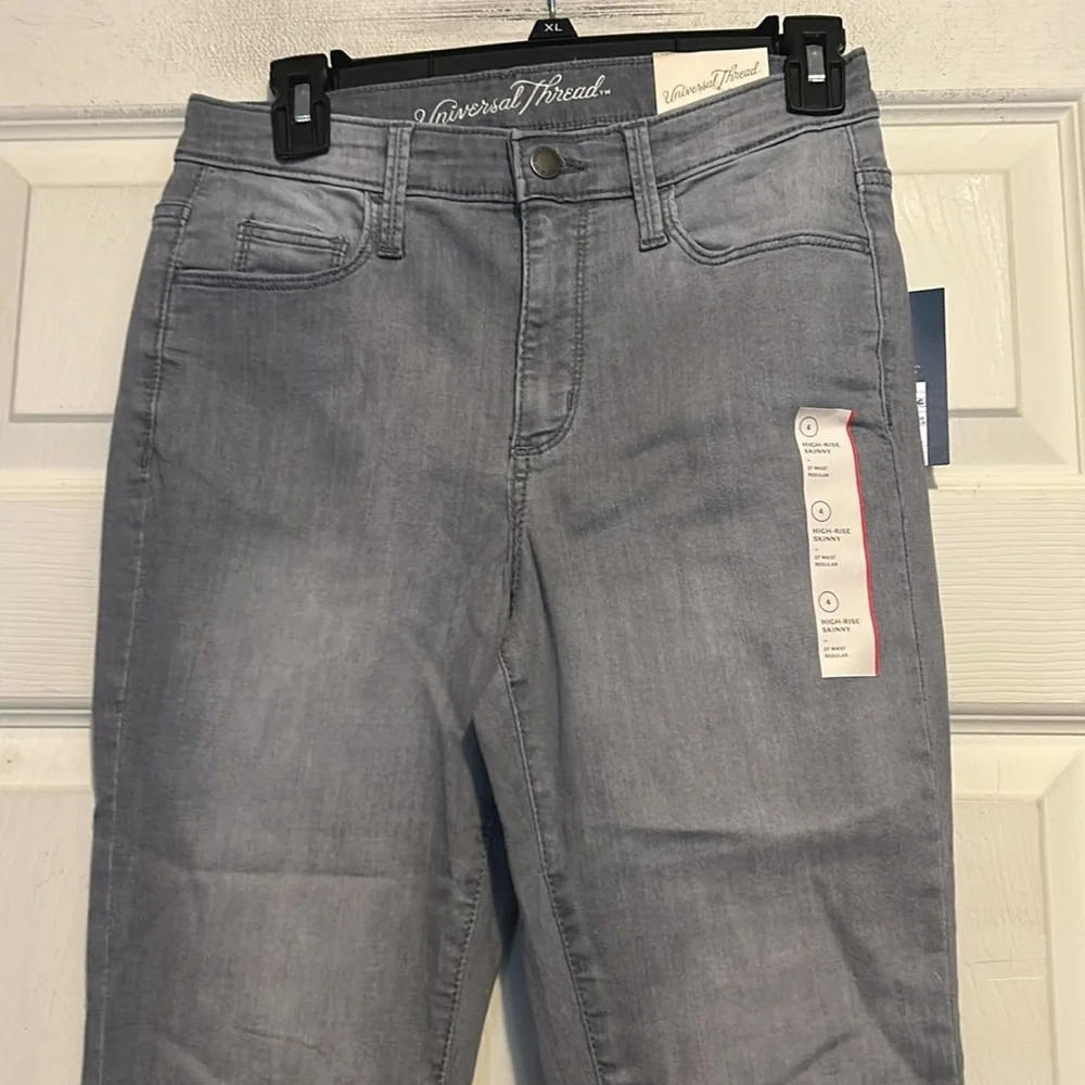 Universal Thread High Rise Skinny Jeans Size 4 Gray
